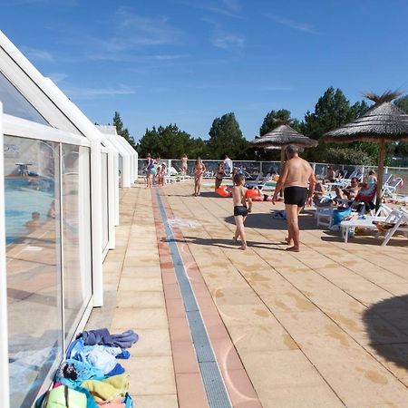 Domaine Du Collet**** Hotel Villeneuve-en-Retz Екстериор снимка