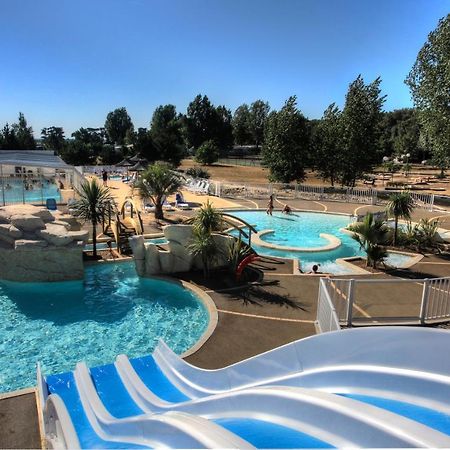 Domaine Du Collet**** Hotel Villeneuve-en-Retz Екстериор снимка