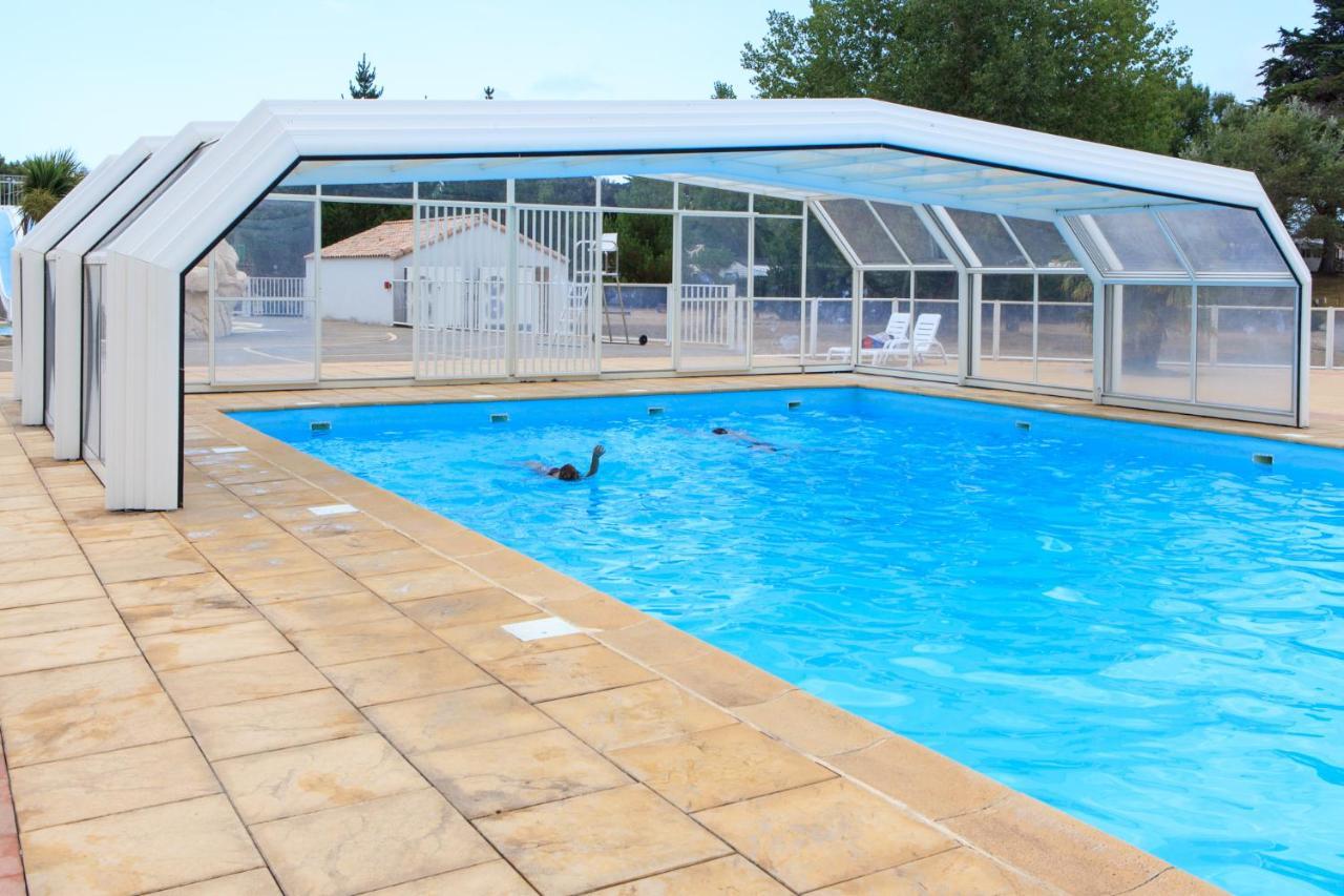 Domaine Du Collet**** Hotel Villeneuve-en-Retz Екстериор снимка