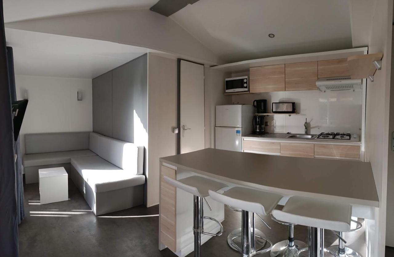 Domaine Du Collet**** Hotel Villeneuve-en-Retz Екстериор снимка