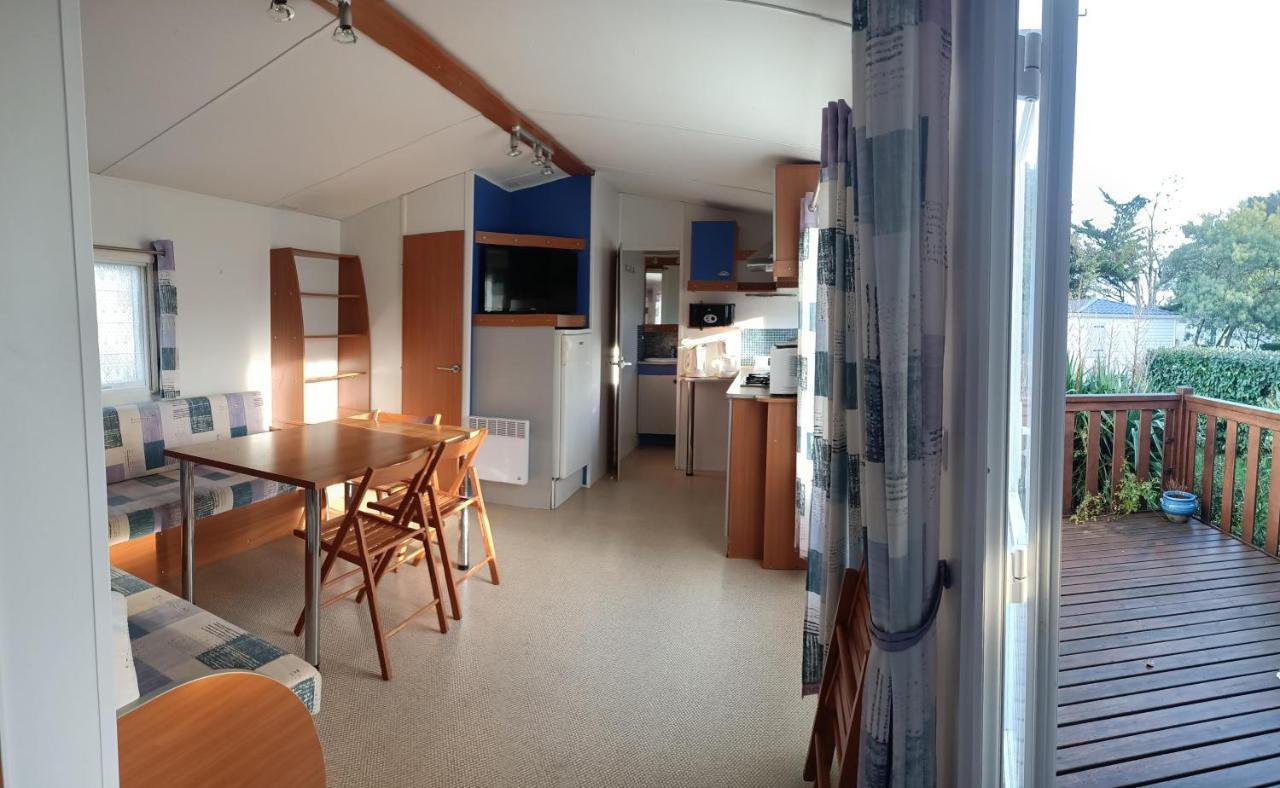 Domaine Du Collet**** Hotel Villeneuve-en-Retz Екстериор снимка