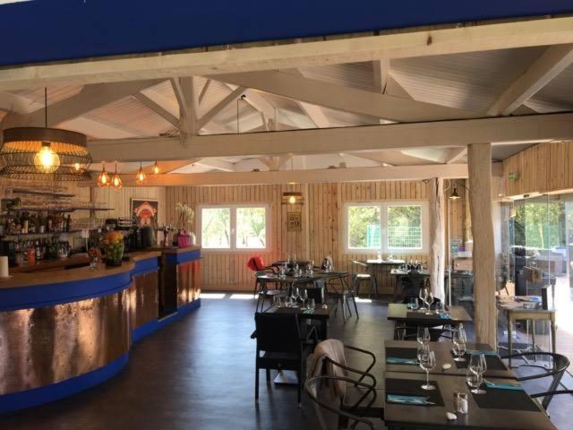 Domaine Du Collet**** Hotel Villeneuve-en-Retz Екстериор снимка