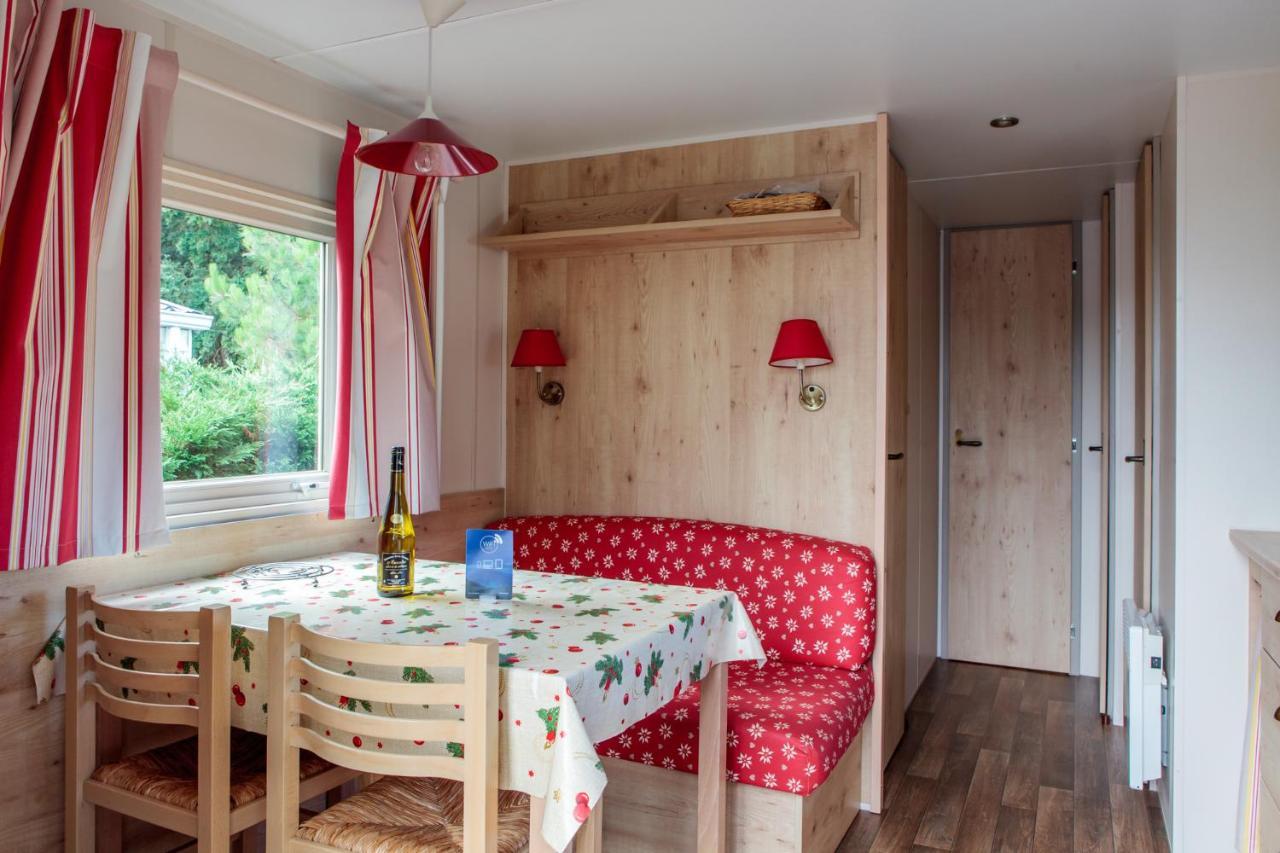 Domaine Du Collet**** Hotel Villeneuve-en-Retz Екстериор снимка